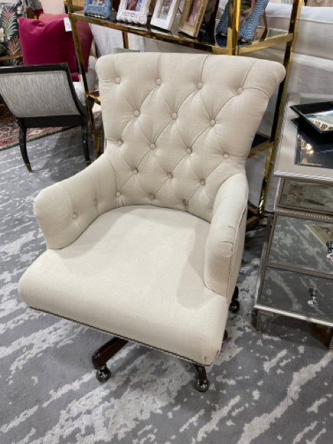 HOOKER OFFICE CHAIR CREAM TUFTED FABRIC ON CASTERS
