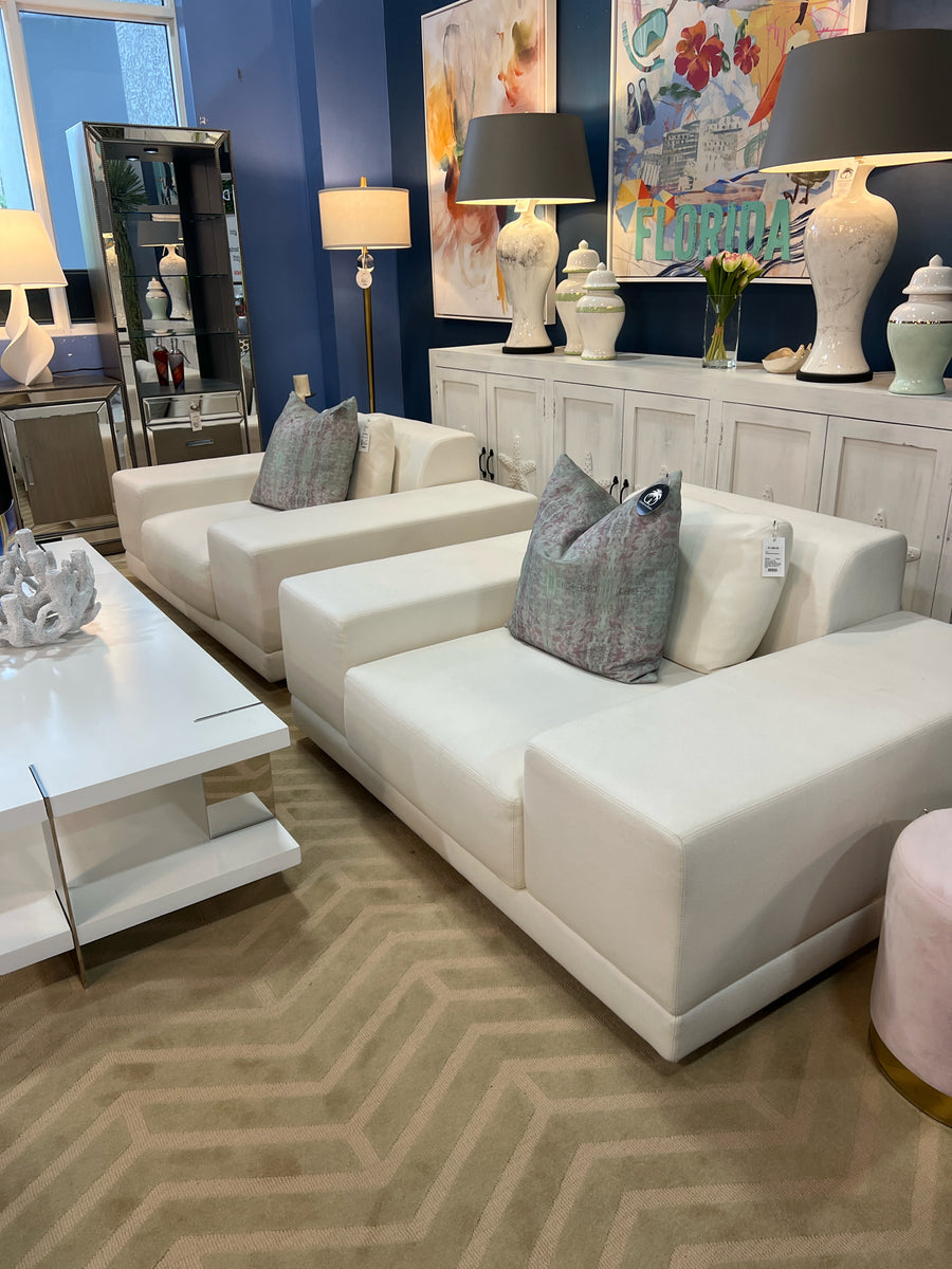 RESTORATION HARDWARE CHAIR CORTONA COLLECTION WIDE ARM NATURAL WHITE WOOL TWILL