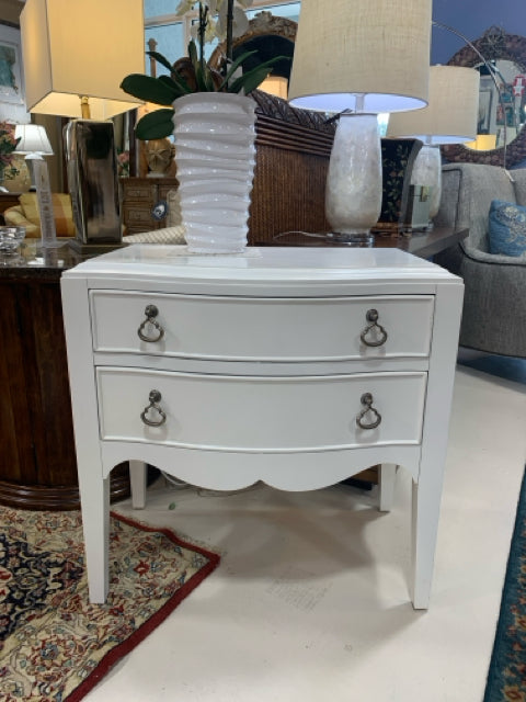 TOMMY BAHAMA NIGHT STAND WHITE WITH 2 DOORS