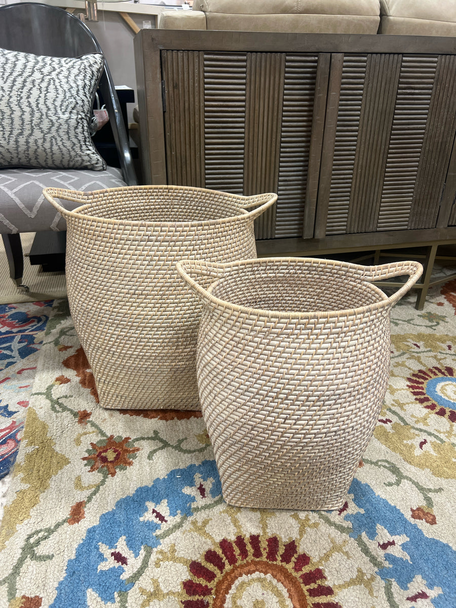 SET OF 2 WOVEN NESTING BASKETS
