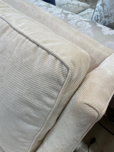 LEXINGTON SOFA 2  CUSHION CHAMPAGNE SLOPE ARM