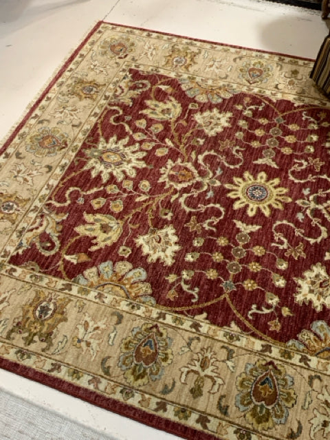 RUG MAROON AND TAN