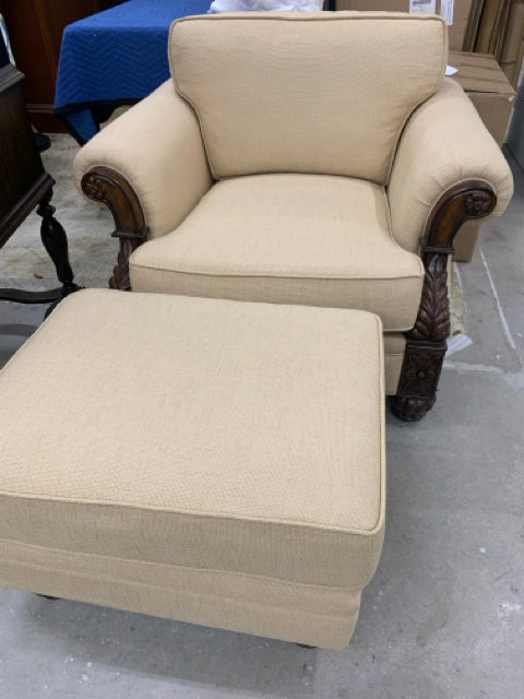 TOMMY BAHAMA CHAIR WITH OTTOMAN OATMEAL