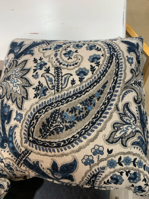 PILLOW BLUE BLACK AND CREAM PAISLEY