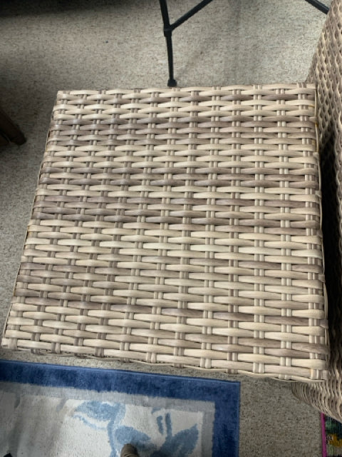 OUTDOOR END TABLE WOVEN TAN