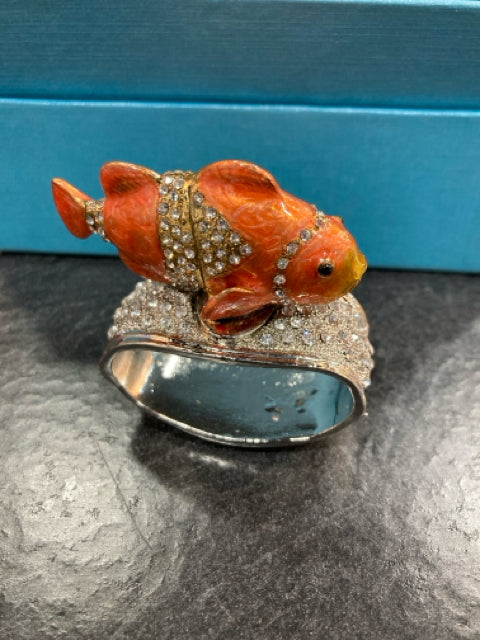 JEWELED CLOWNFISH NAPKIN RING SET OF 4