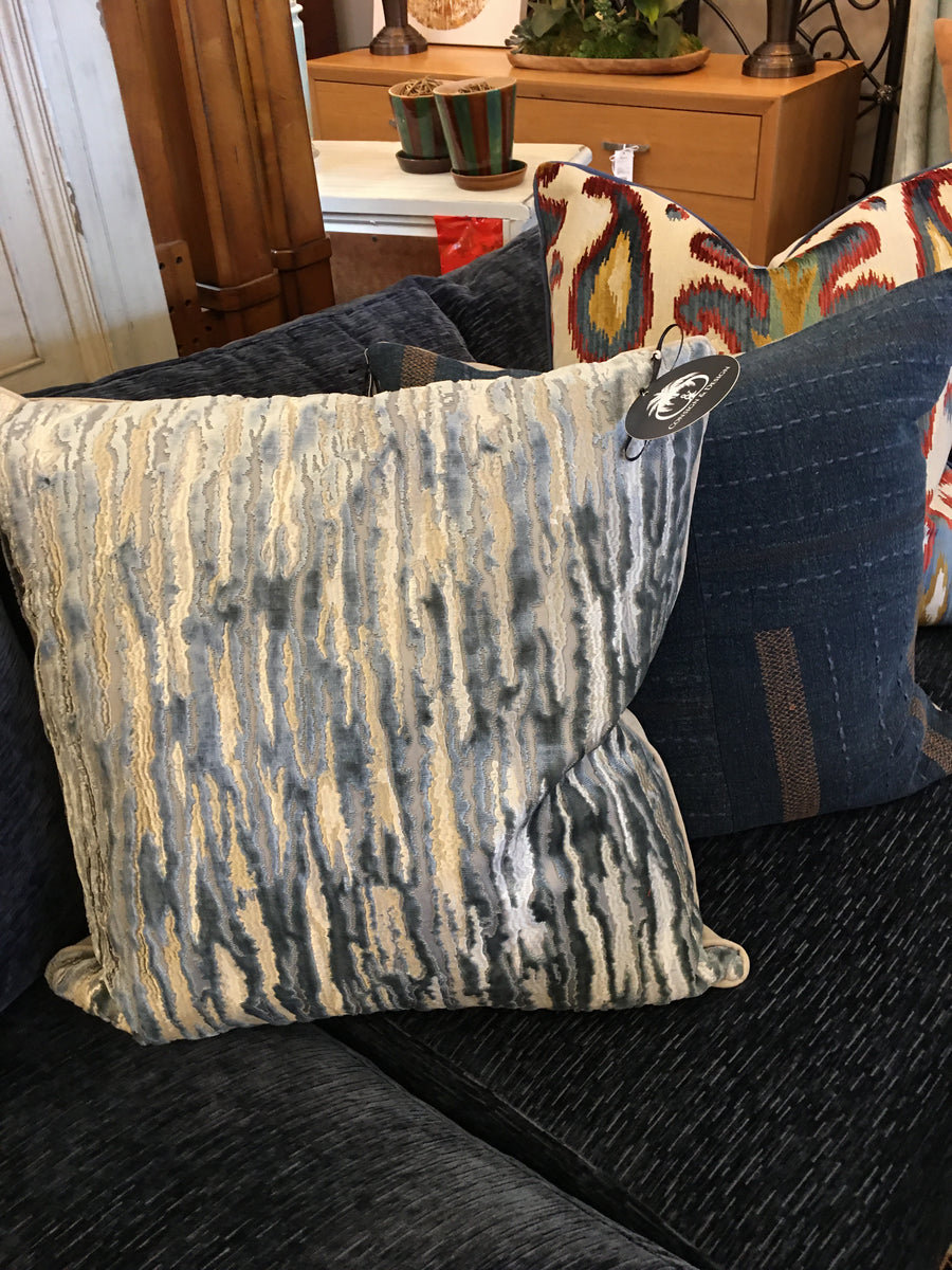 PILLOW VELVET WAVES VAPOR BLUE