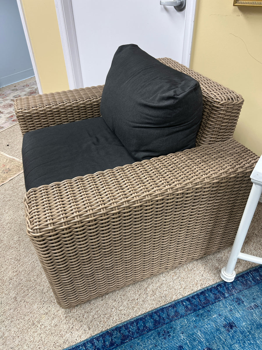 PATIO SECTIONAL CHAIR WEAVE WITH BLACK CUSHIONS