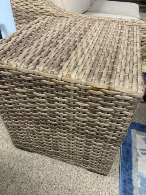 OUTDOOR END TABLE WOVEN TAN