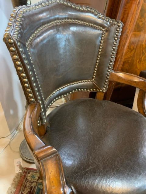 PAIR OF SWIVEL BAR STOOLS BLACK LEATHER SEAT