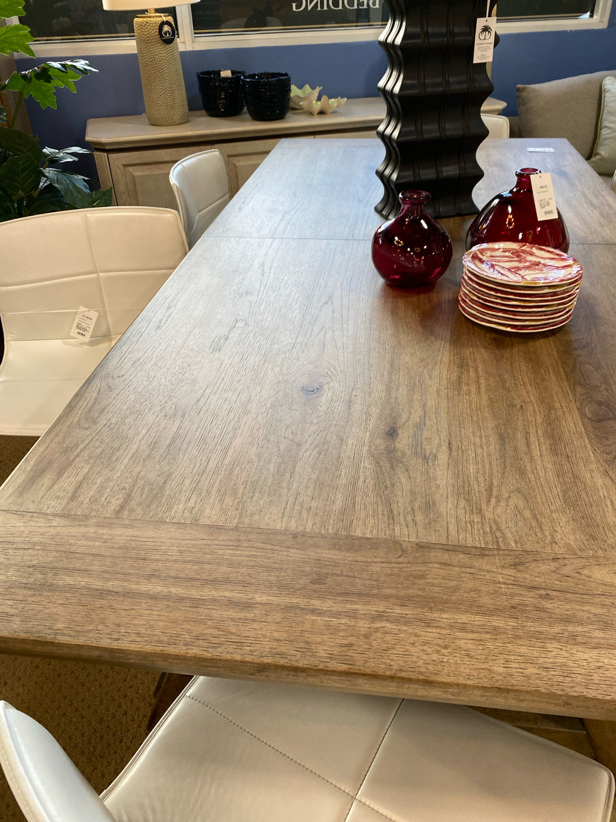 HOOKER DINING TABLE LIGHT WOOD GRAIN