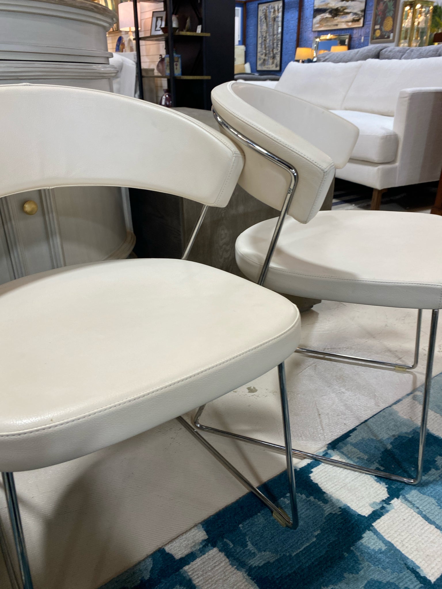 椅子 Calligaris set of 2 CALLIGARIS SET OF 3 DINING CHAIRS WHTIE WITH CHROME FRAME