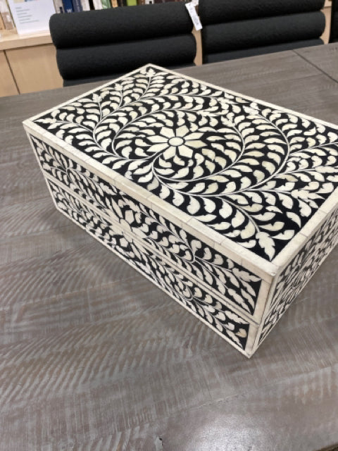 BOX WITH BONE INLAY  HINGED LID  ON STAND