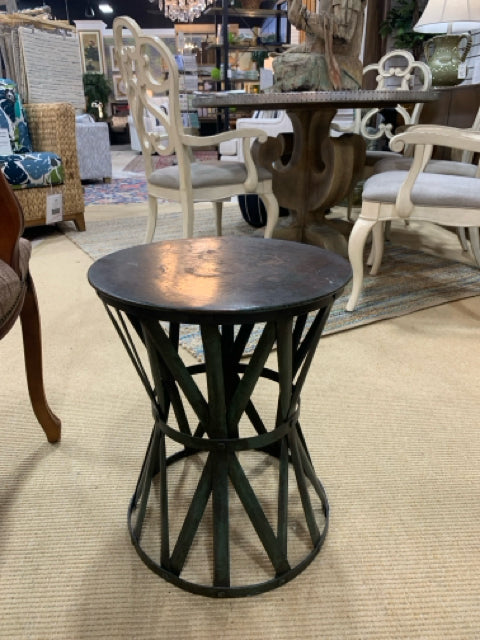 SIDE TABLE METAL DRUM