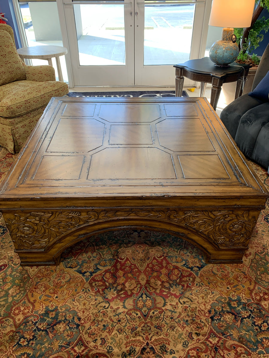 COFFEE TABLE CARVED DARK WOOD