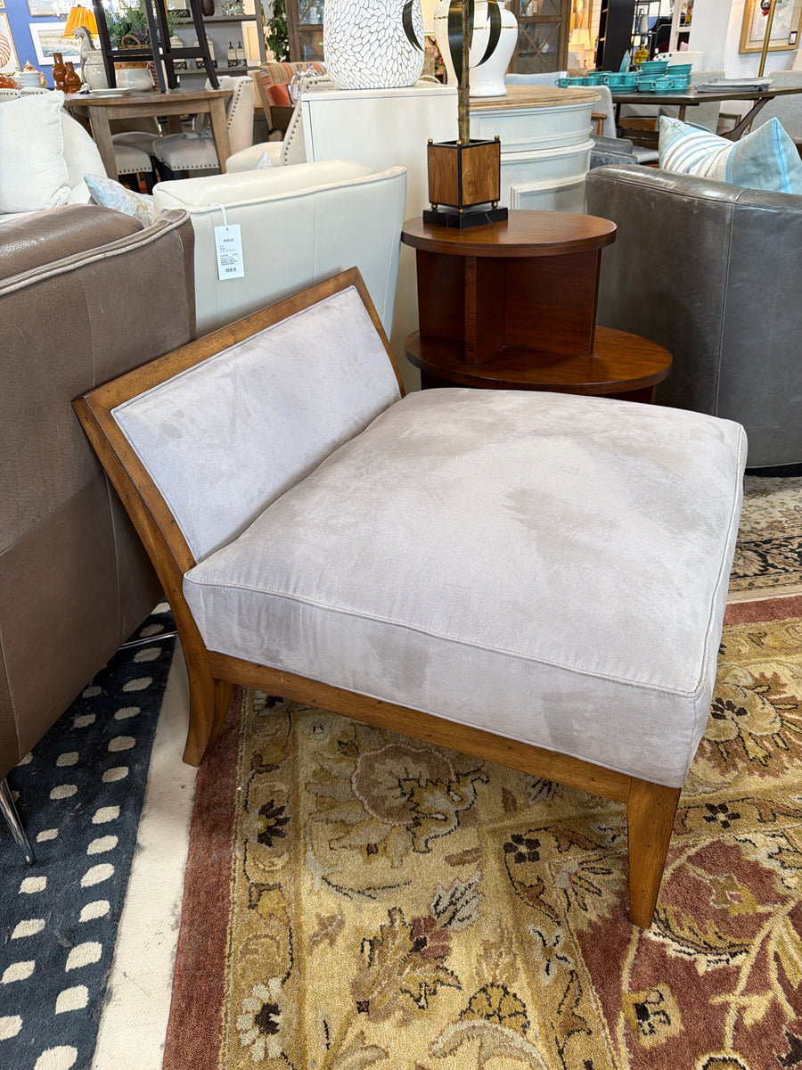 HENREDON OTTOMAN CUSTOM LILAC VELVET FABRIC WOOD FRAME