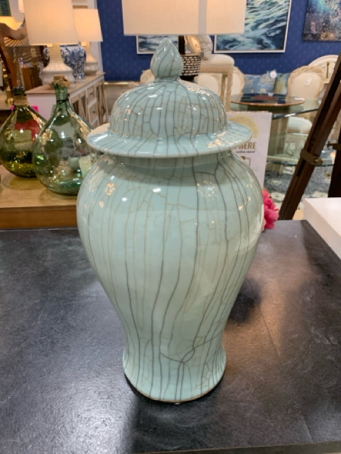 TOZAI TEMPLE JAR   LIDDED   PALE GREEN