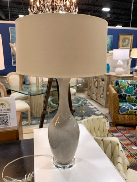 TABLE LAMP CREAM CRACKLE LUCITE BASE