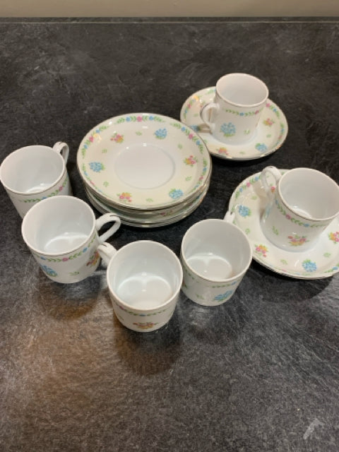 EXPRESSO CUPS AND SAUCERS VINTAGE FLORAL