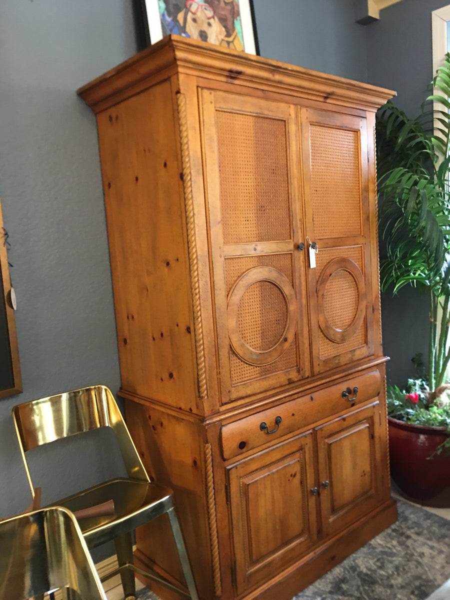 BAR CONSOLE PINE BY DREXEL HERITAGE