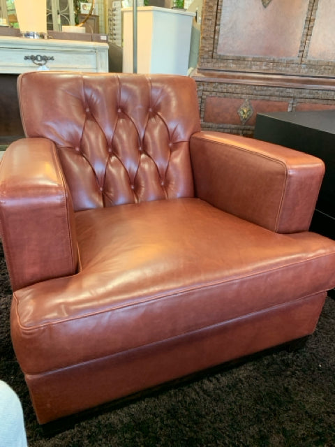 HAMMER CAP LOW BACK LOUNGE CHAIR  LEATHER DIABLO MAHOGANY