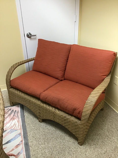 EBEL LOVESEAT WOVEN WITH RUST COOLRED CUSHIONS