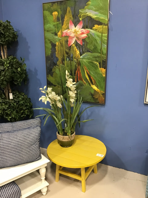 OUTDOOR ACCENT TABLE YELLOW POLY
