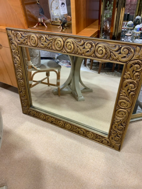 MIRROR GOLD FINISH