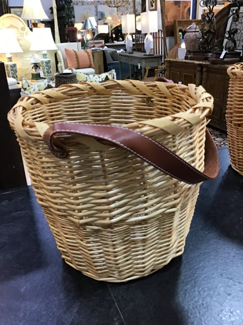 LINDROTH DESIGN BASKET WITH LEATHER STRAP