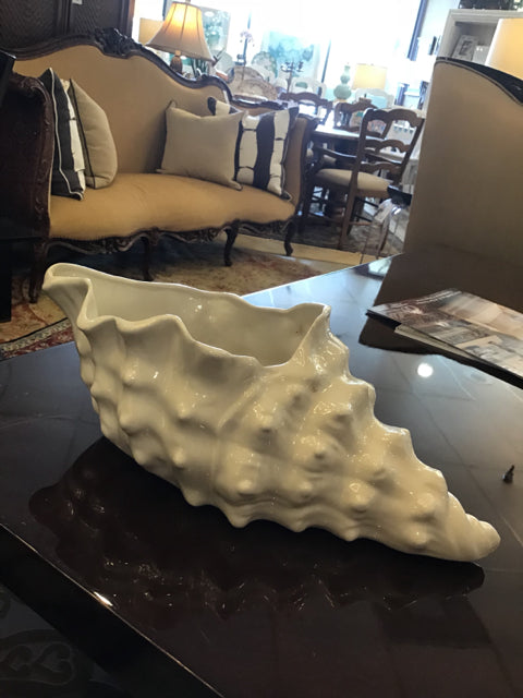 CERAMIC SHELL CONTAINER - Consign & Design - Consign & Design - clearance, PGA