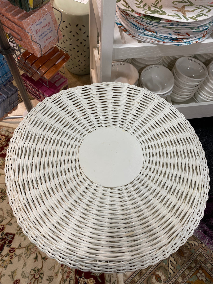 WICKER WHITE ROUND TABLE WITH LOWER SHELF