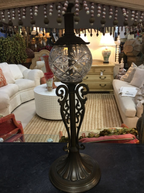 ORIENTAL ACCENTS TABLE LAMP BRASS AND CRYSTAL WITH BEADS