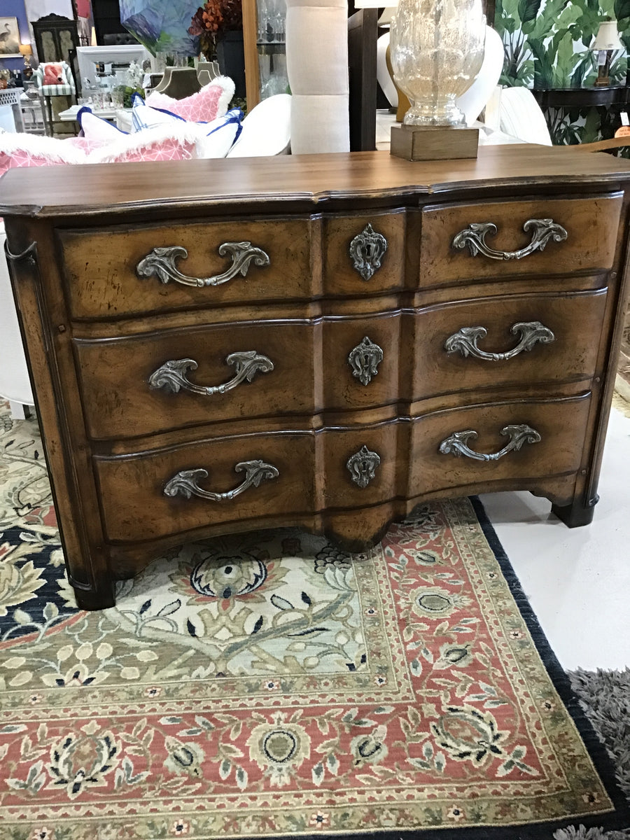 CHEST OF THREE DRAWERS