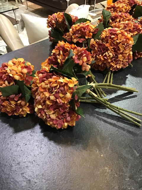 HYDRANGEA BUNDLE ORANGE 3 STEMS