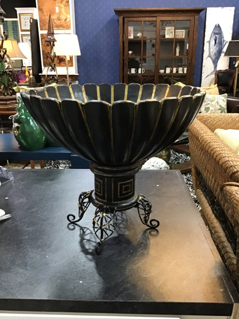 BLACK AND BRASS BOWL ON PEDESTAL