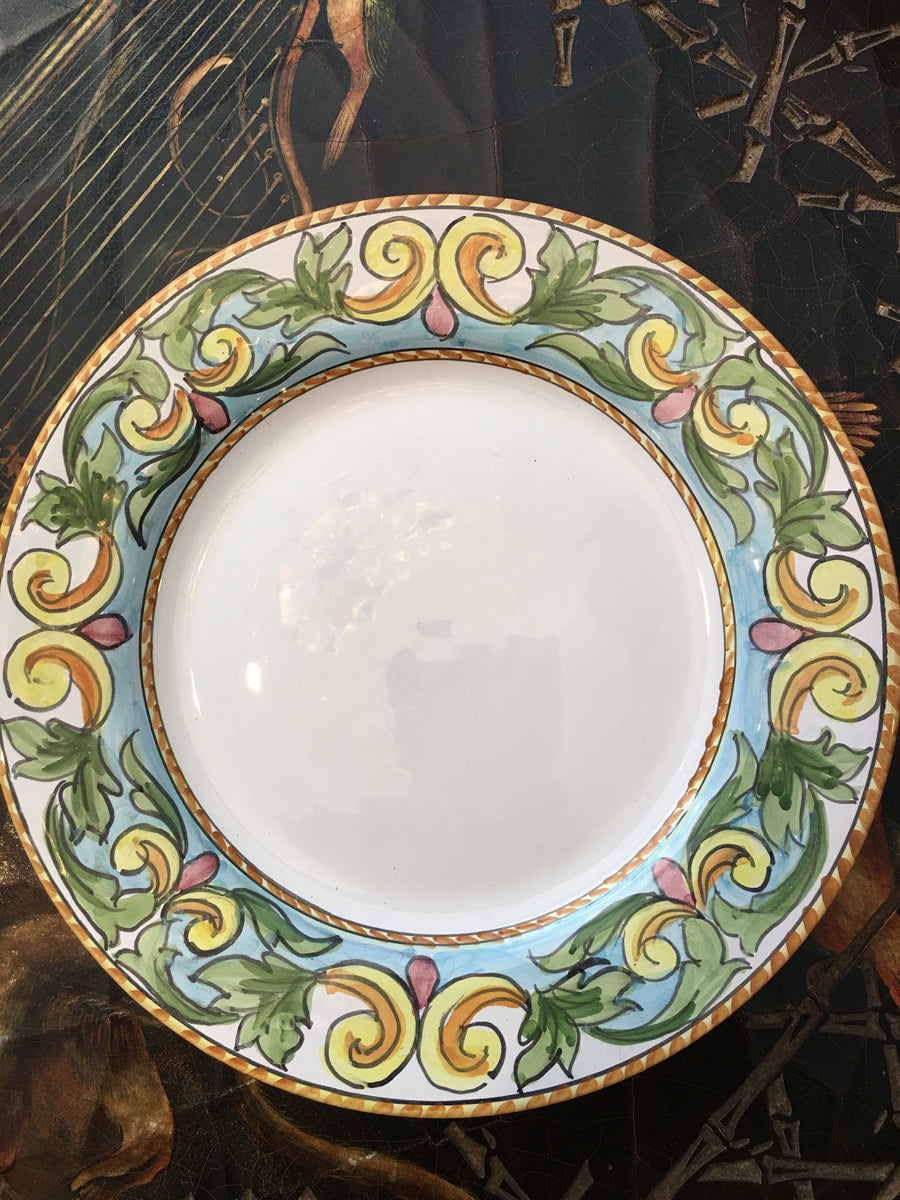 SET OF TWO ITALIAN PLATES