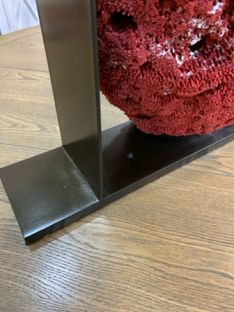 SCULPTURE RED CORAL IN METAL FRAME