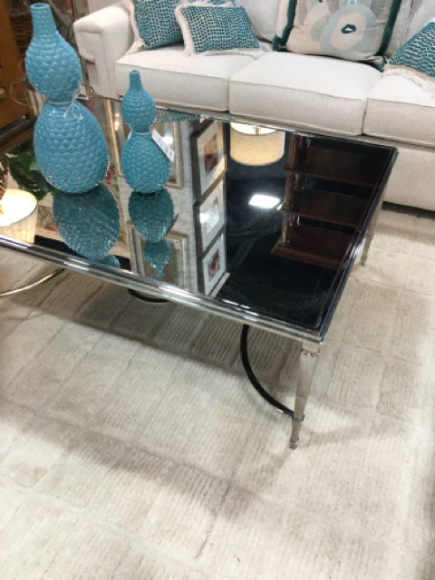 CENTURY OCCASIONAL TABLE SILVER MIRRORED TOP