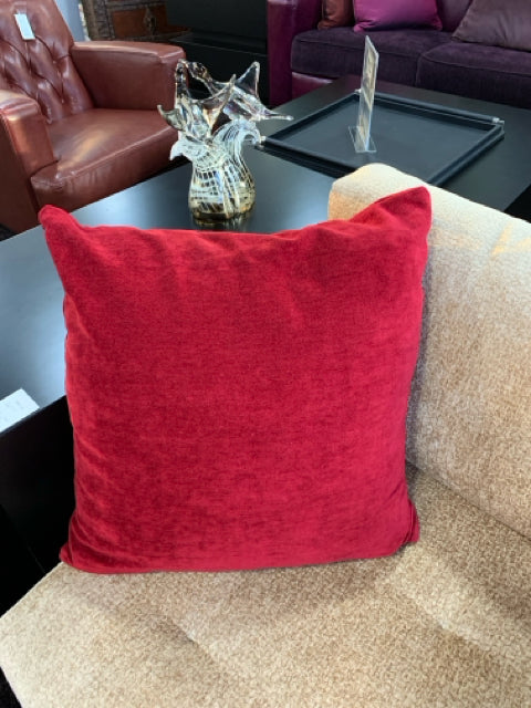 PILLOW RED
