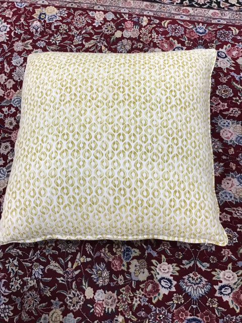 PILLOW WHITE AND GREEN