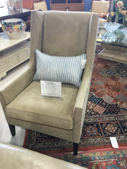 MITCHEL GOLD ARM CHAIR WINGBACK WITH NAILHEAD DESIGN CREAM