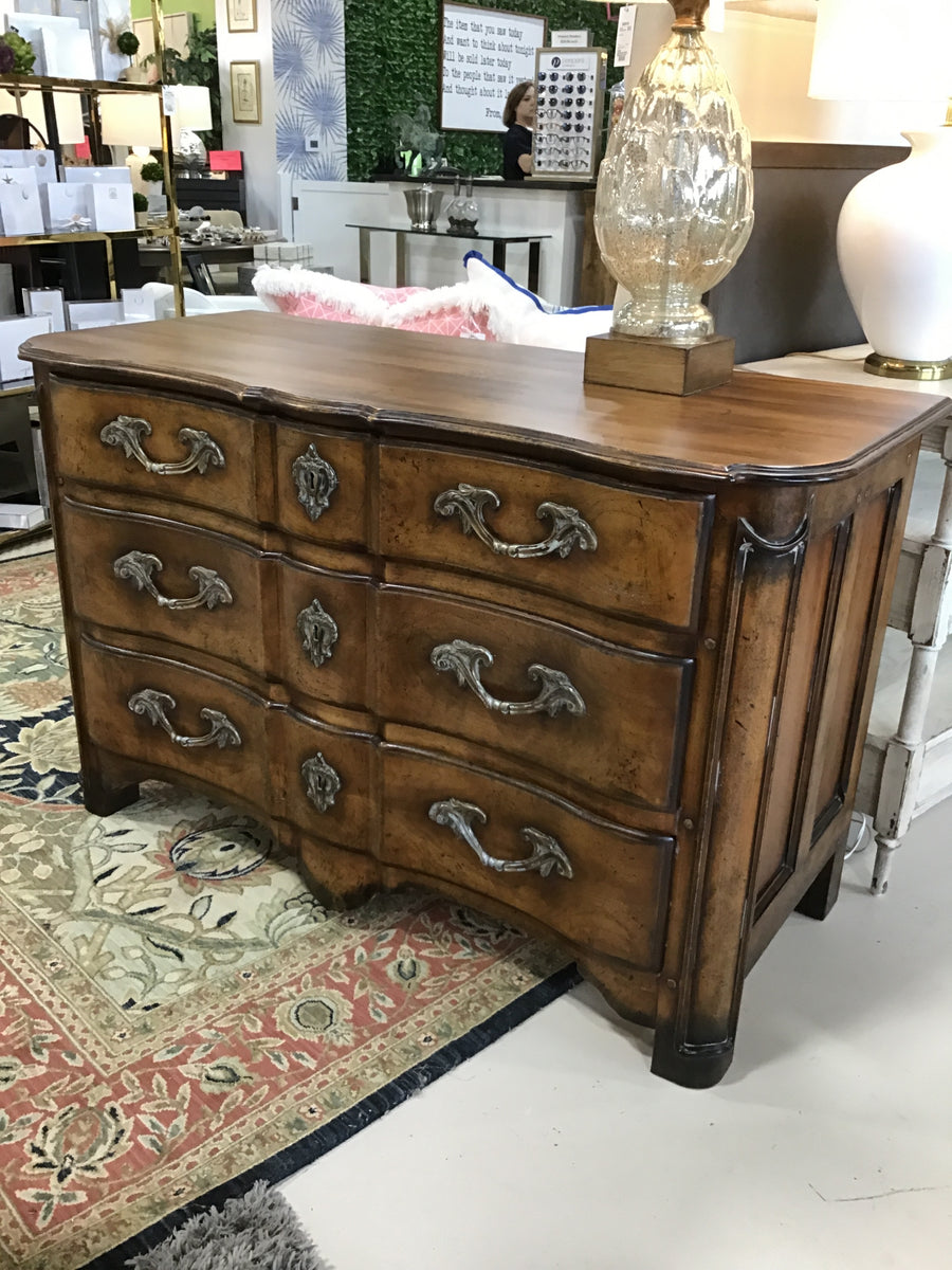 CHEST OF THREE DRAWERS