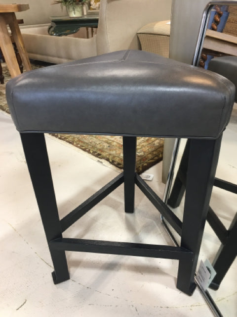 LEE INDUSTRIES COUNTER STOOL GREY LEATHER 3 LEG