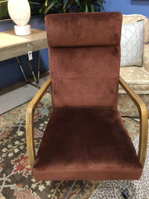 OFFICE CHAIR UPHOLSTERED WITH WOOD ARMS