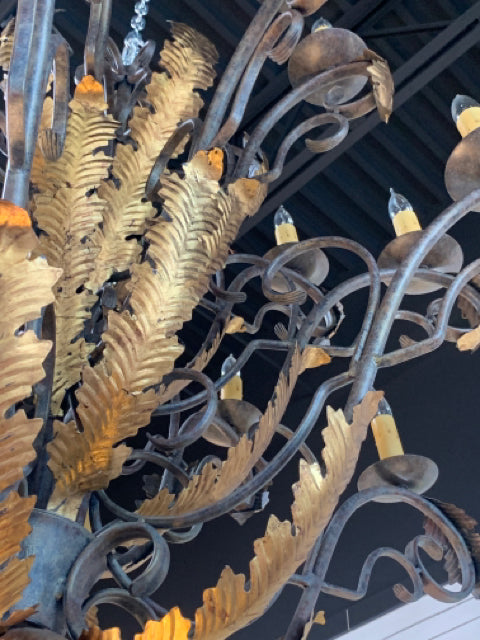 CHANDELIER WITH GOLD COLORED LEAVES AND EIGHTEEN LIGHTS