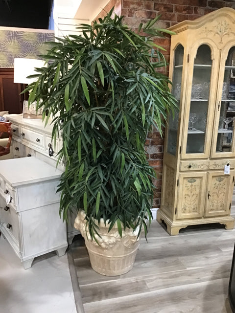 *SILK TREE WITH CREAM PLANTER WITH LIONS